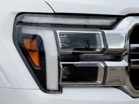 Certified 2024 Ford F150 Lariat w/ Tow/Haul Package AWD/4WD image 9