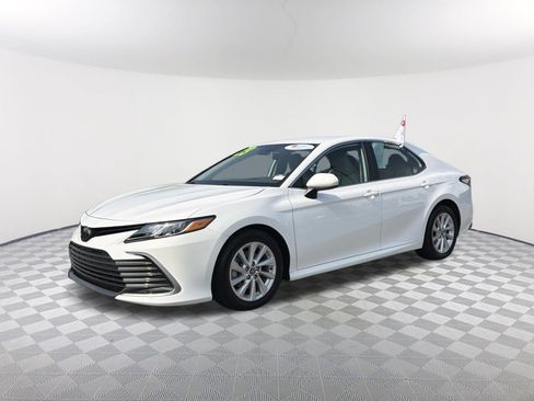Certified 2023 Toyota Camry LE FWD image 3