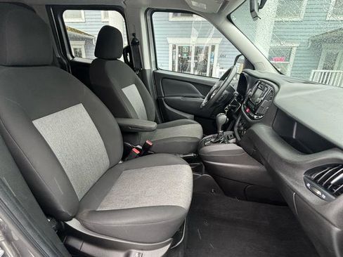 Used 2019 RAM ProMaster City SLT w/ Popular Equipment Group FWD image 15