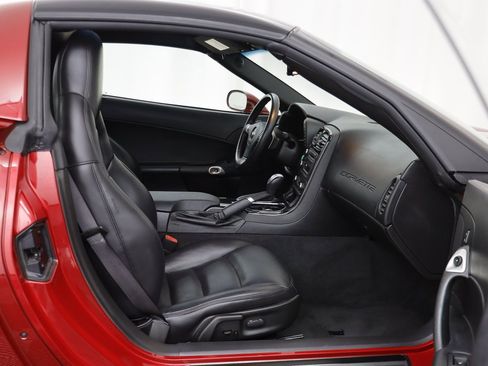 Used 2010 Chevrolet Corvette Coupe w/ Roof Package image 18