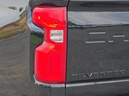 Used 2024 Chevrolet Silverado 2500 LTZ w/ LTZ Plus Package image 49