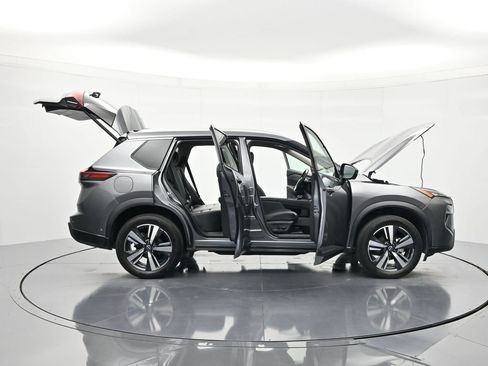 Used 2024 Nissan Rogue SL AWD/4WD image 47