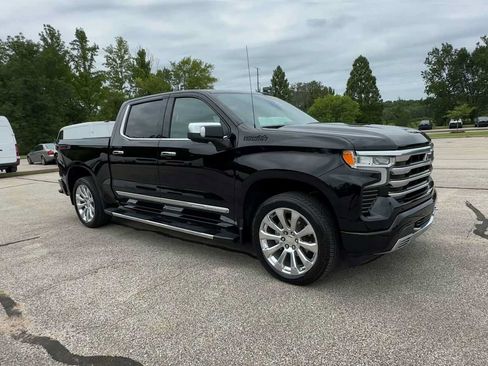 Certified 2024 Chevrolet Silverado 1500 High Country w/ Technology Package AWD/4WD image 2