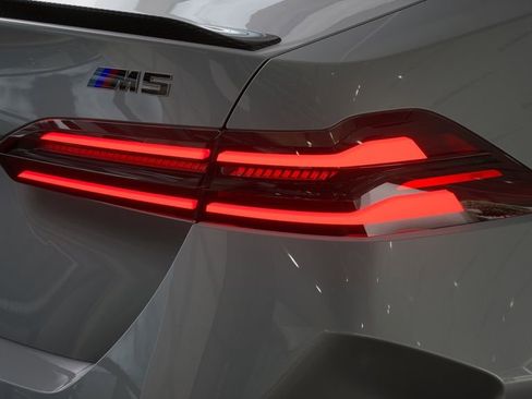 New 2026 BMW M5 w/ Carbon Package image 33