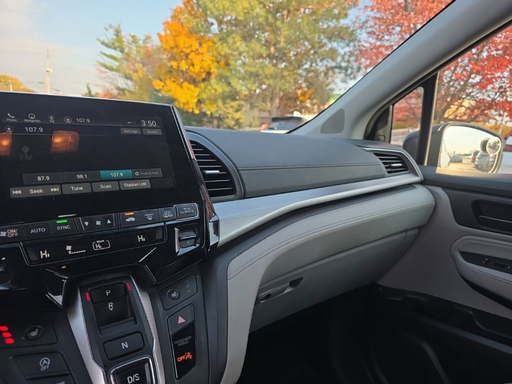 Used 2018 Honda Odyssey Touring image 25