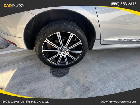 Used 2016 Volvo XC60 T5 Premier w/ Proximity Package FWD image 27
