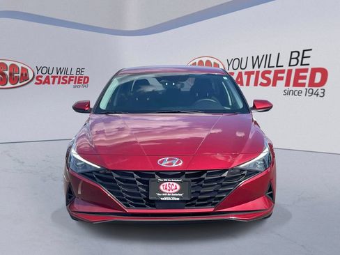 Used 2023 Hyundai Elantra SEL w/ Convenience Package FWD image 2