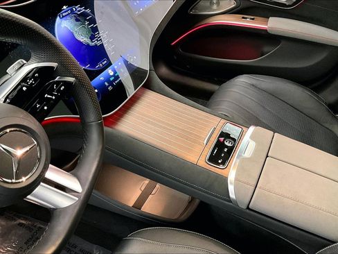 Certified 2023 Mercedes-Benz EQS 580 4MATIC Sedan image 14