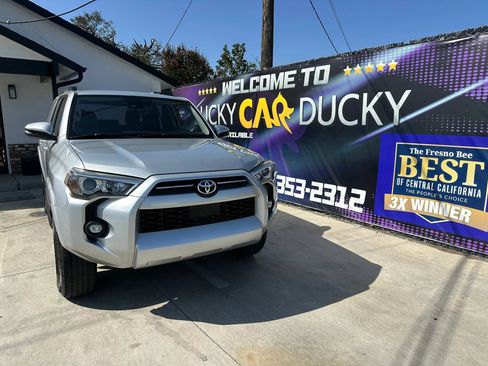 Used 2021 Toyota 4Runner SR5 Premium AWD/4WD image 17