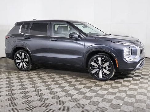 New 2026 Mitsubishi Outlander SE AWD/4WD image 17