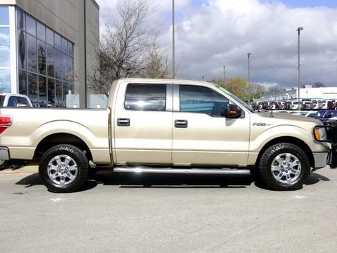 Used 2014 Ford F150 XLT w/ XLT Chrome Package image 4