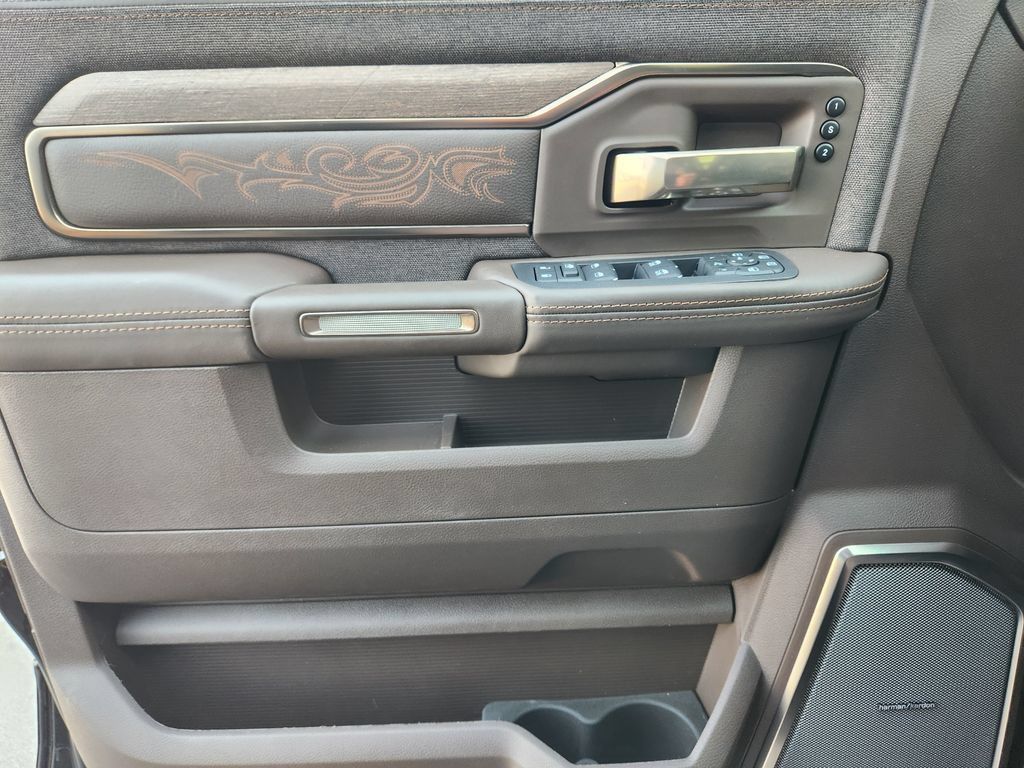 New 2027 RAM 2500 Limited AWD/4WD image 19