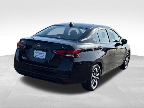 Used 2024 Nissan Versa SV FWD image 5