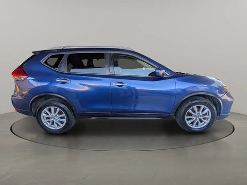 Used 2017 Nissan Rogue SV AWD/4WD image 6