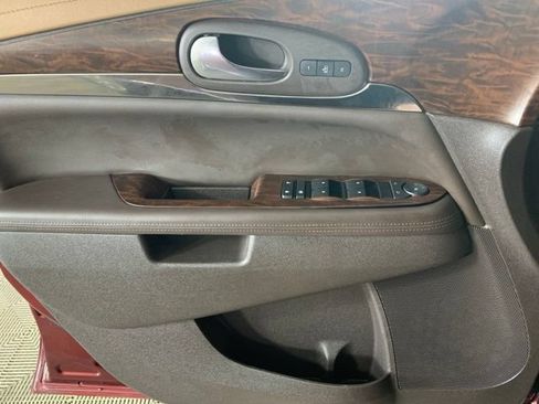 Used 2017 Buick Enclave Leather AWD/4WD image 33
