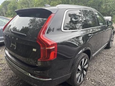 Used 2024 Volvo XC90 T8 Plus w/ Protection Package AWD/4WD image 4