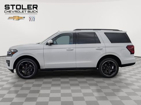 Used 2023 Ford Expedition Limited image 2