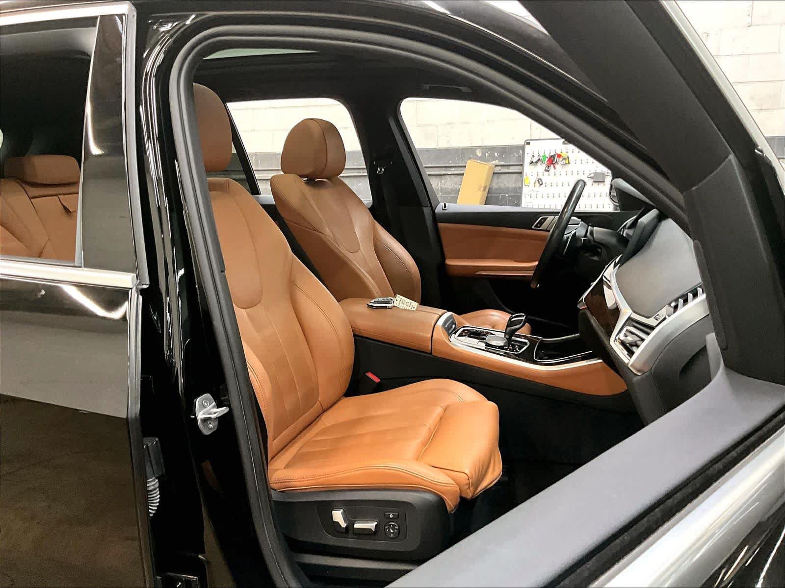 Used 2019 BMW X5 xDrive40i w/ Convenience Package AWD/4WD image 10
