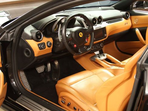 Used 2016 Ferrari FF image 70