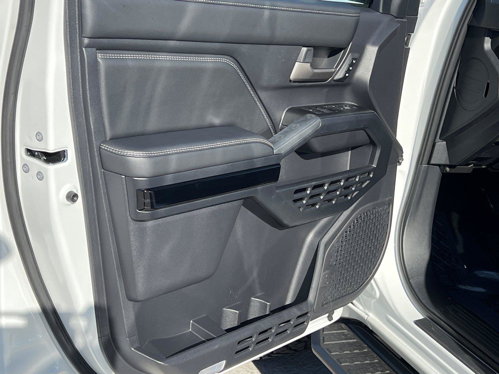 Used 2026 Toyota 4Runner Limited AWD/4WD image 10
