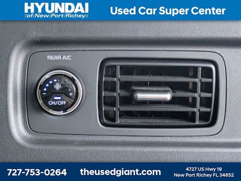 Certified 2025 Hyundai Santa Fe SEL FWD image 16