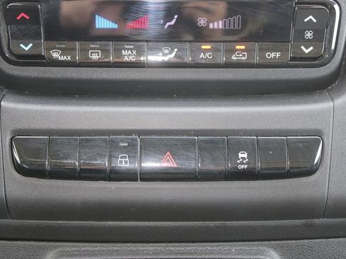 Used 2024 RAM ProMaster 2500 w/ Convenience Group FWD image 38