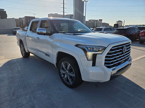 Used 2023 Toyota Tundra Capstone AWD/4WD image 8