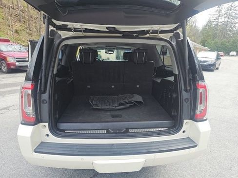 Used 2015 GMC Yukon XL SLT w/ Open Road Package AWD/4WD image 5