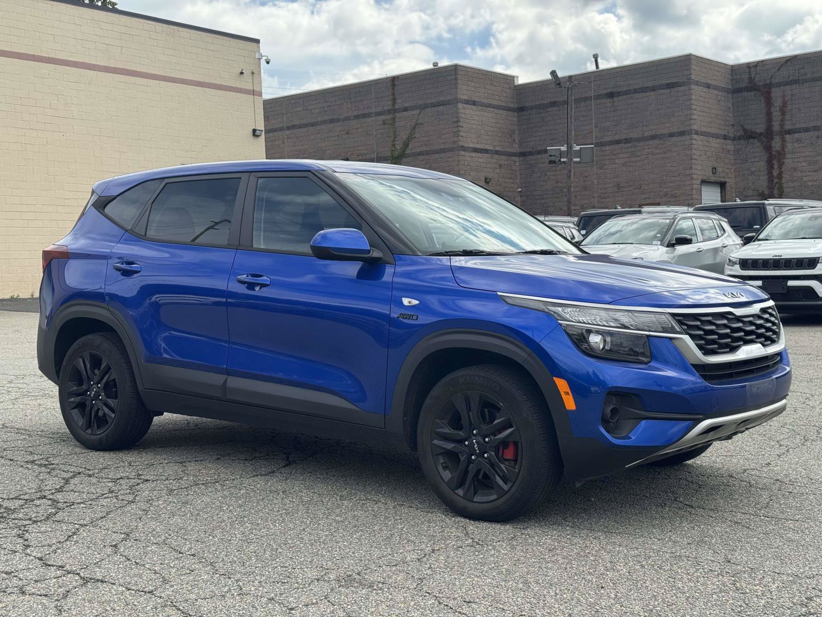 Used 2023 Kia Seltos LX AWD/4WD image 13