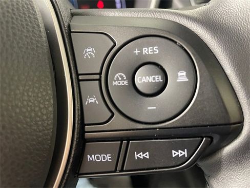 Used 2025 Toyota Corolla XLE image 11