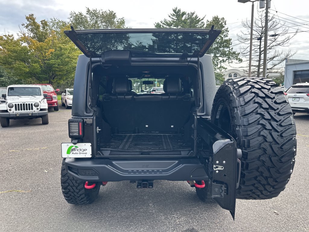 Used 2016 Jeep Wrangler Unlimited Rubicon AWD/4WD image 18