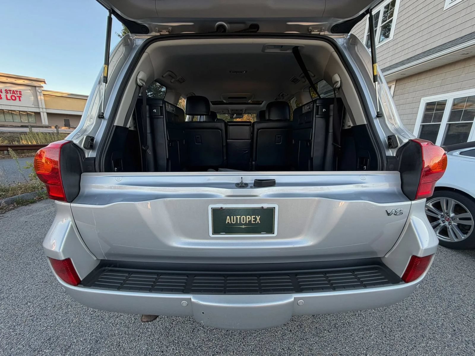 Used 2013 Toyota Land Cruiser AWD/4WD image 75