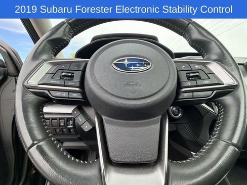 Used 2019 Subaru Forester Premium AWD/4WD image 25