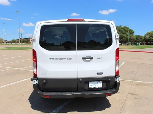 Used 2016 Ford Transit 350 XLT RWD image 3