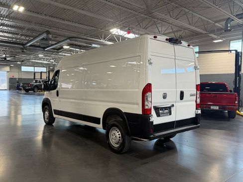 Used 2026 RAM ProMaster 2500 w/ Convenience Group FWD image 10