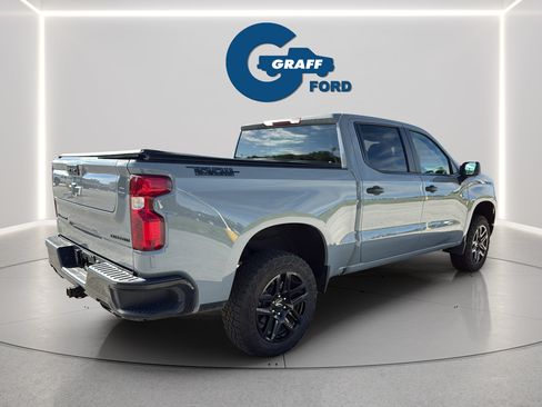 Used 2025 Chevrolet Silverado 1500 Custom Trail Boss w/ Dark Appearance Package AWD/4WD image 6