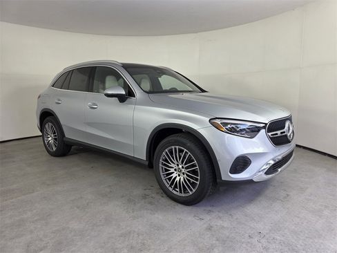 New 2026 Mercedes-Benz GLC 300 image 1