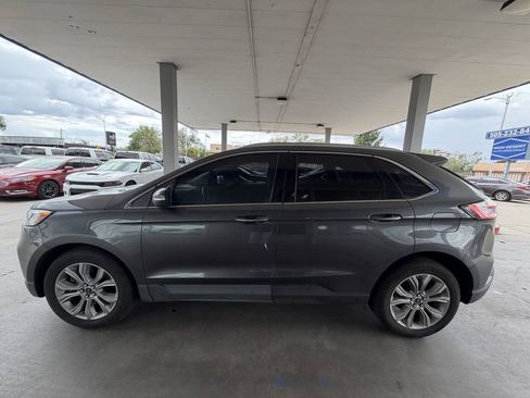 Used 2019 Ford Edge Titanium w/ Equipment Group 301A FWD image 5
