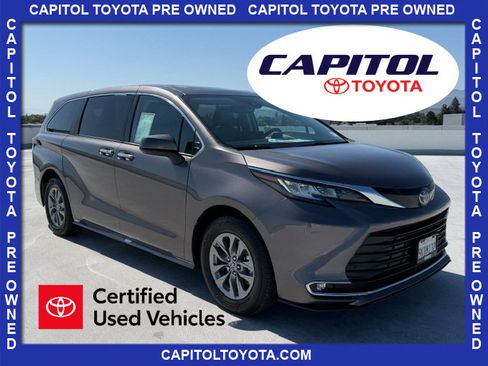 Certified 2022 Toyota Sienna XLE FWD image 1