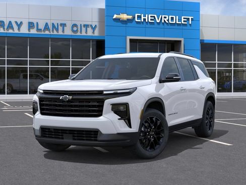 New 2026 Chevrolet Traverse LT w/ Midnight/Sport Edition FWD image 6