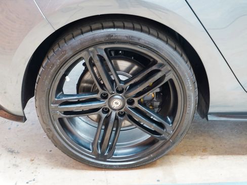 Used 2018 Volkswagen Golf R 4-Door AWD/4WD image 58