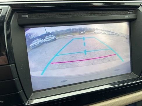 Used 2016 Toyota Corolla LE image 19