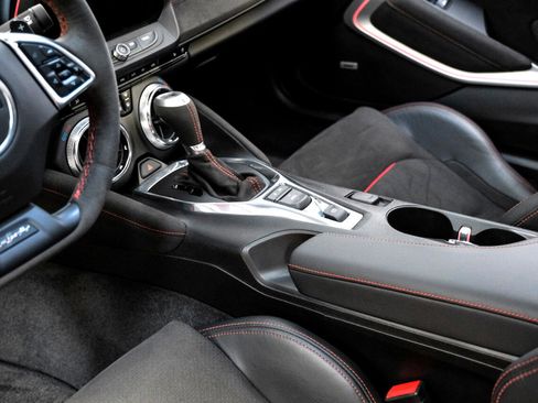 Used 2017 Chevrolet Camaro ZL1 image 22