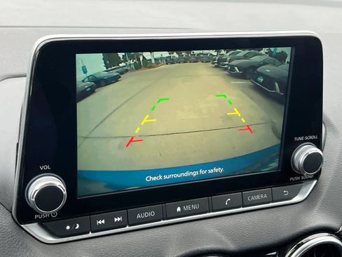 Used 2024 Nissan Sentra SV FWD image 19