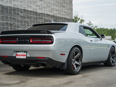 Used 2022 Dodge Challenger SRT Hellcat RWD image 6