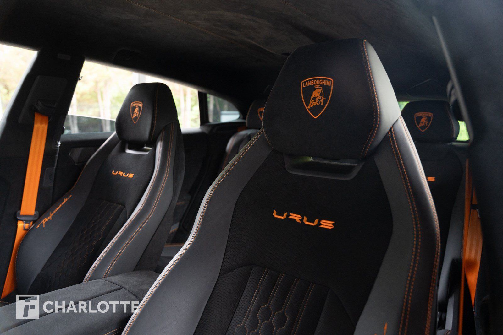 Used 2023 Lamborghini Urus Performante AWD/4WD image 21