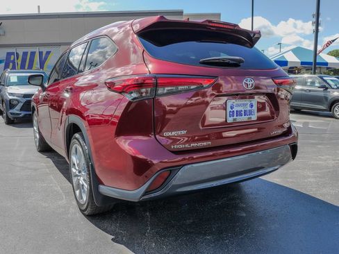 Used 2021 Toyota Highlander Limited AWD/4WD image 7