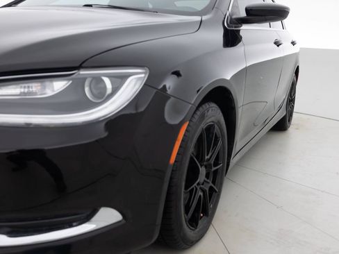 Used 2017 Chrysler 200 Limited Platinum FWD image 12