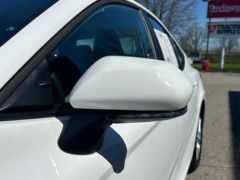 Certified 2025 Toyota Camry LE image 9