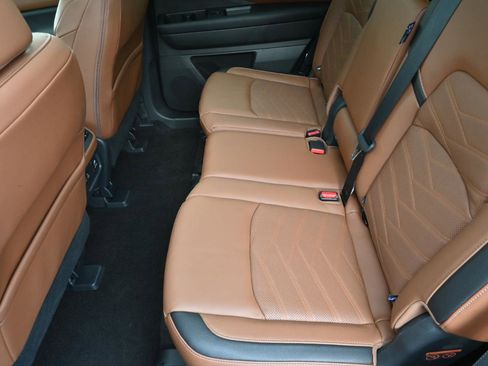 Used 2023 Nissan Pathfinder Platinum w/ Cargo Package AWD/4WD image 19